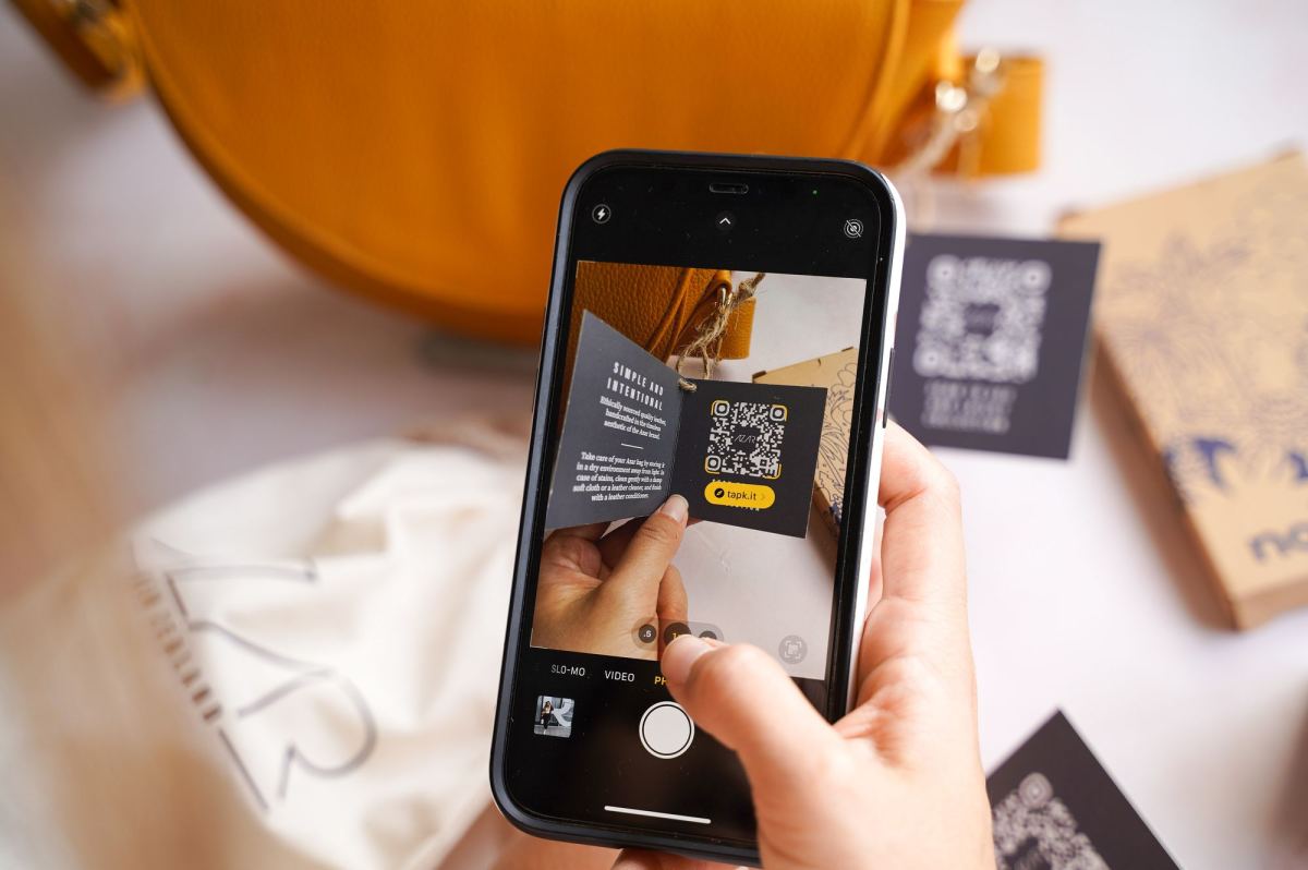 How to Use QR Codes on Packaging to Engage Customers